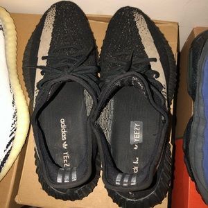 YEEZY BOOST 350 v2 OREO VNDS